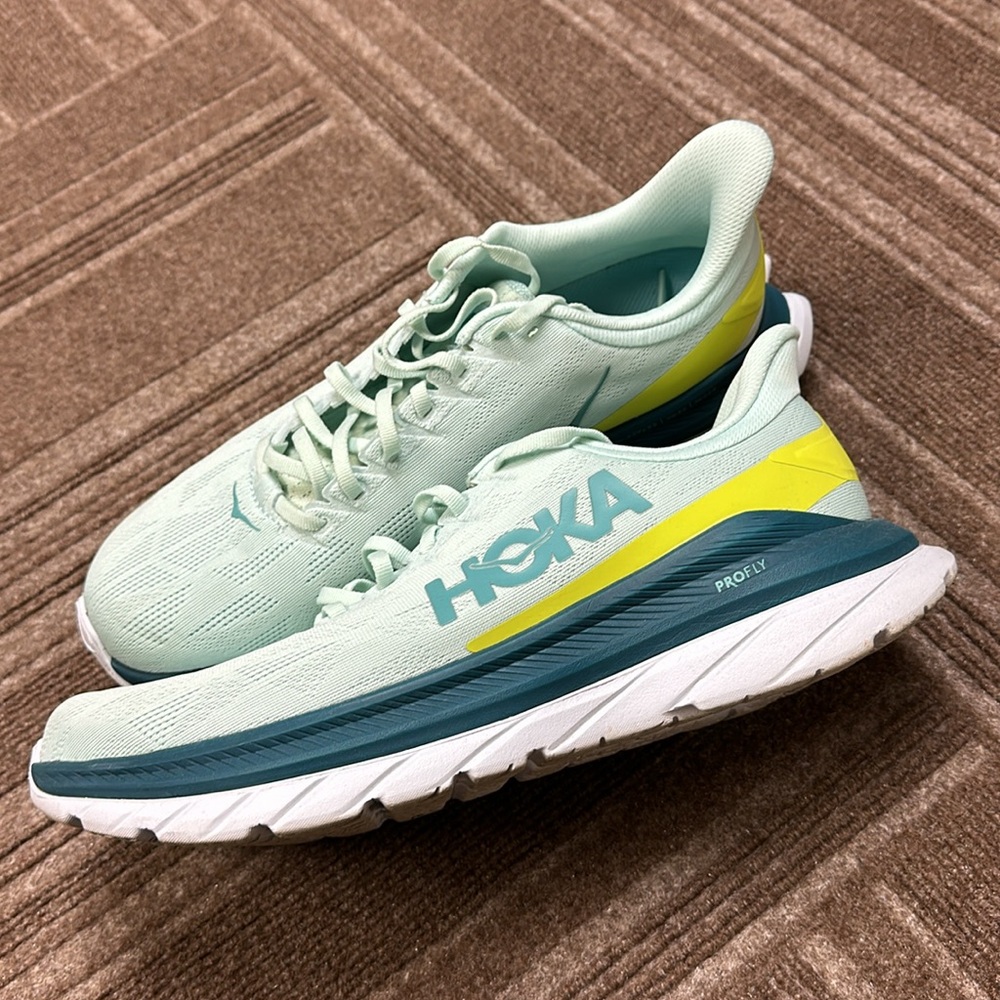 Hoka Mach 4